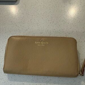 Kate Spade Beige Leather Zip Wallet